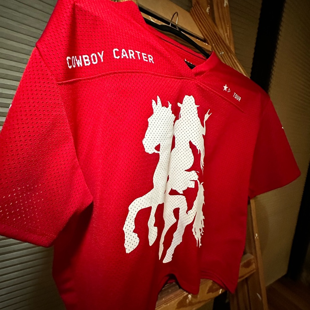 Cowboy Carter Tour Jersey Tee Red Beyoncé Inspired Graphic Top - Picture 2 of 2